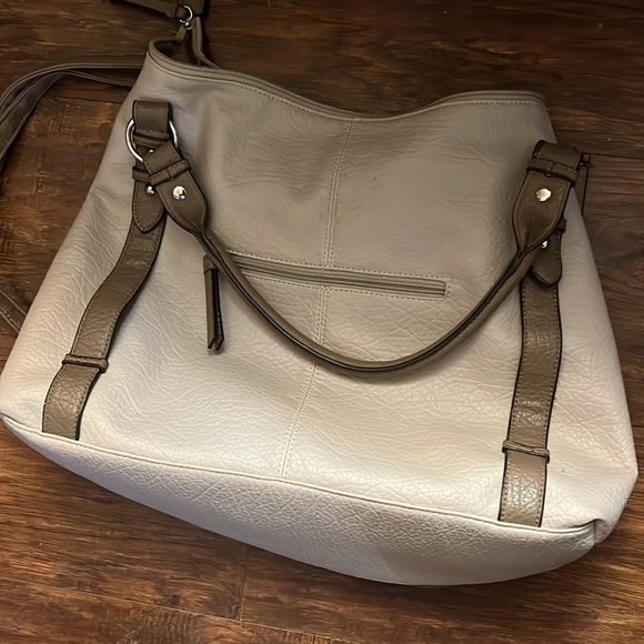 Jessica Simpson purse - Picture 4 of 4